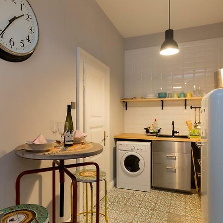 Deluxe Twin Studio In Kazinczy Street Apartman Budapest Kültér fotó