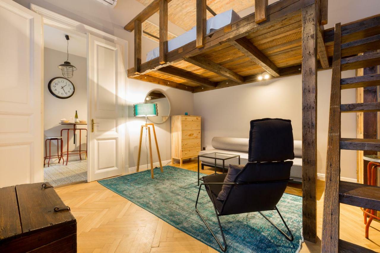 Deluxe Twin Studio In Kazinczy Street Apartman Budapest Kültér fotó