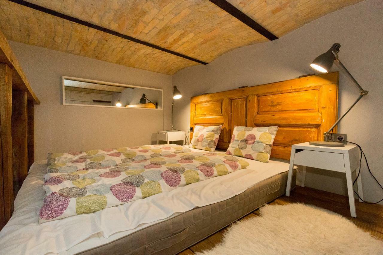 Deluxe Twin Studio In Kazinczy Street Apartman Budapest Kültér fotó